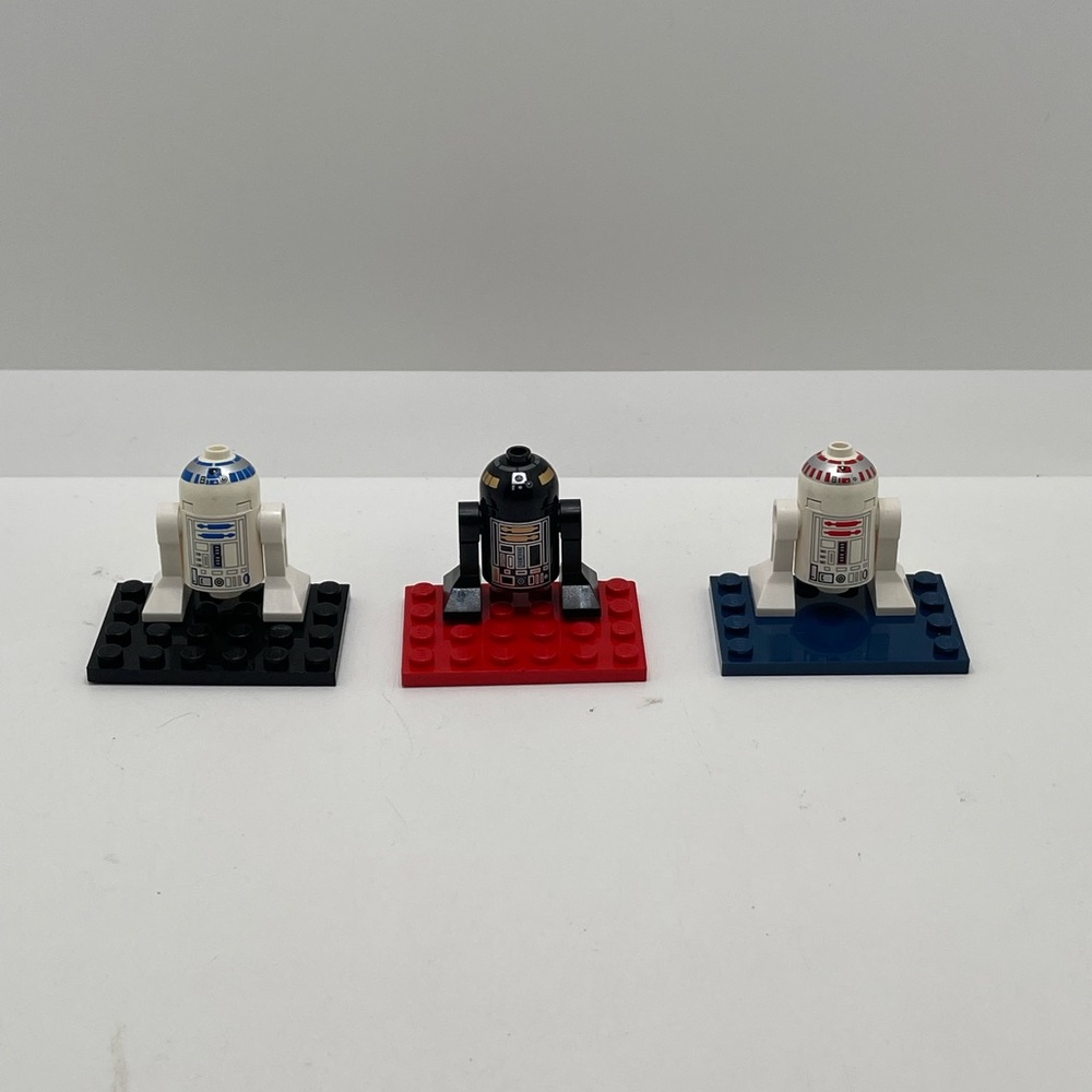 Lego Star Wars Minifigures Droids R2-Q5 + R2-D2 + R5-D4 Minifig Lot